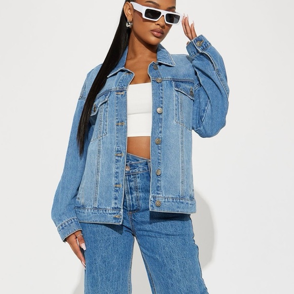 Jean Jacket🩵 - Picture 2 of 5